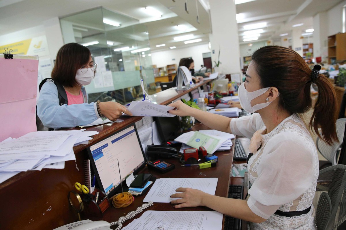 Lương tối thiểu vùng tăng từ 01/7, tiền lương tính đóng BHXH sẽ như thế nào?